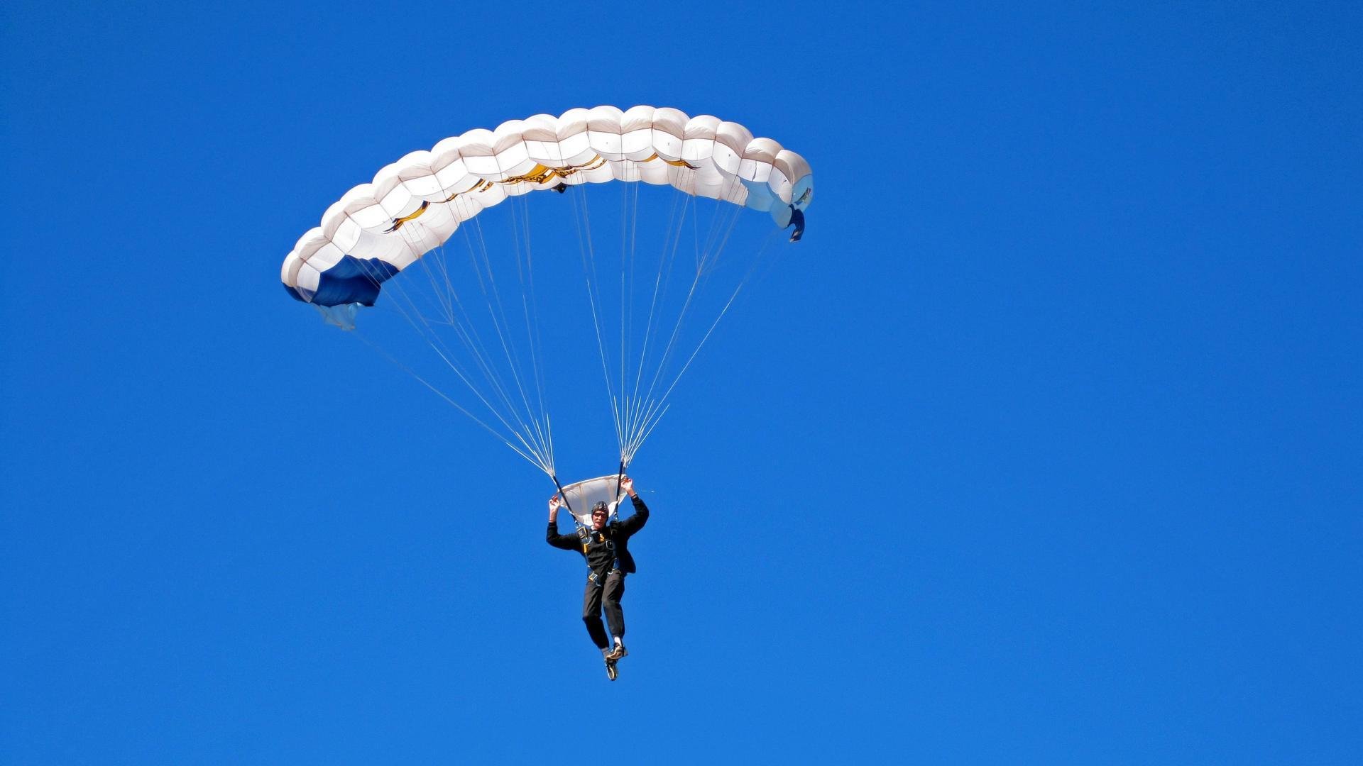 开云体育登录网站入口-英超：曼城4-2战胜曼联，哈兰德梅开二度，瓜迪奥拉指挥若定，曼城4-3